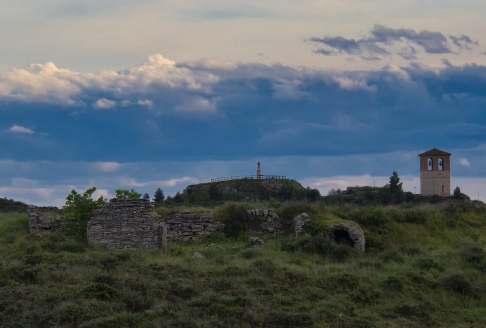 Imagen El Ayuntamiento de San Esteban de Litera recibe una subvención del INAEM para actuar en la zona del entorno del cementerio, parque el prado y sierra el castillo