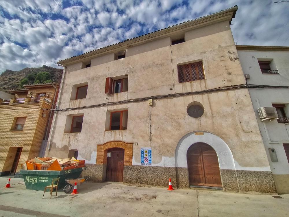 Imagen Comienza la rehabilitación de la antigua guardería parroquial de San Esteban de Litera para transformarla en un espacio de formación empresarial y coworking